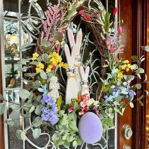 Grapevine Oval wreath with Easter Bunny Family - Picture 4 of 5
